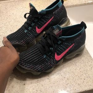 Nike Women’s Size 8 Air VaporMax Black Hyper Pink/Blue
